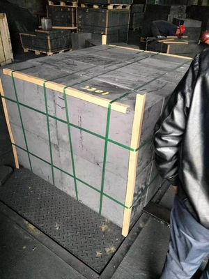 EDM Graphitblock 1,85 1,91 g/cm3 mit hoher Dichte, geringer Asche und Korngröße 8-10 Mikron