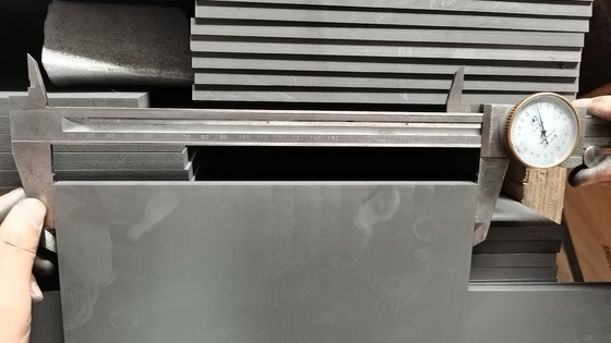 Graphitplatte mit feinen Partikeln hoher Dichte für die Elektrolyse von Abwässern, maßgeschneiderte Größen DC-1.85