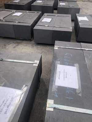 Extrudierte Graphitstange Formweise 1300-2500 mm Länge Massendichte 1,6 Dia 20-75 mm