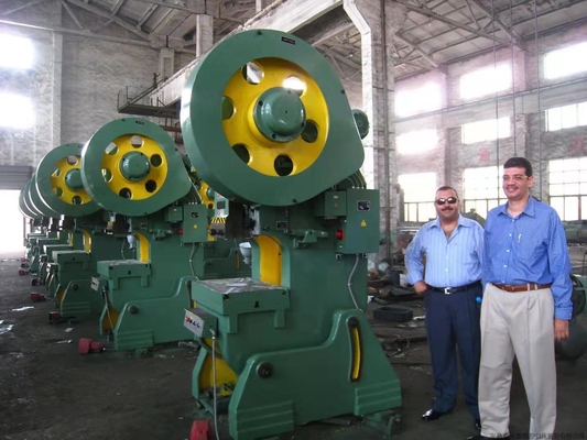Automatische Warmschmiede-Maschine für angepasste Kupferinsert-Fertigungstechnologie