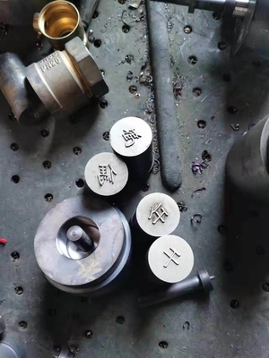 Anpassungsgröße Schraubenmutter M3 M4 M5 Männliche weibliche Mutter für Pneumatisches Metallschmiedwerkzeug