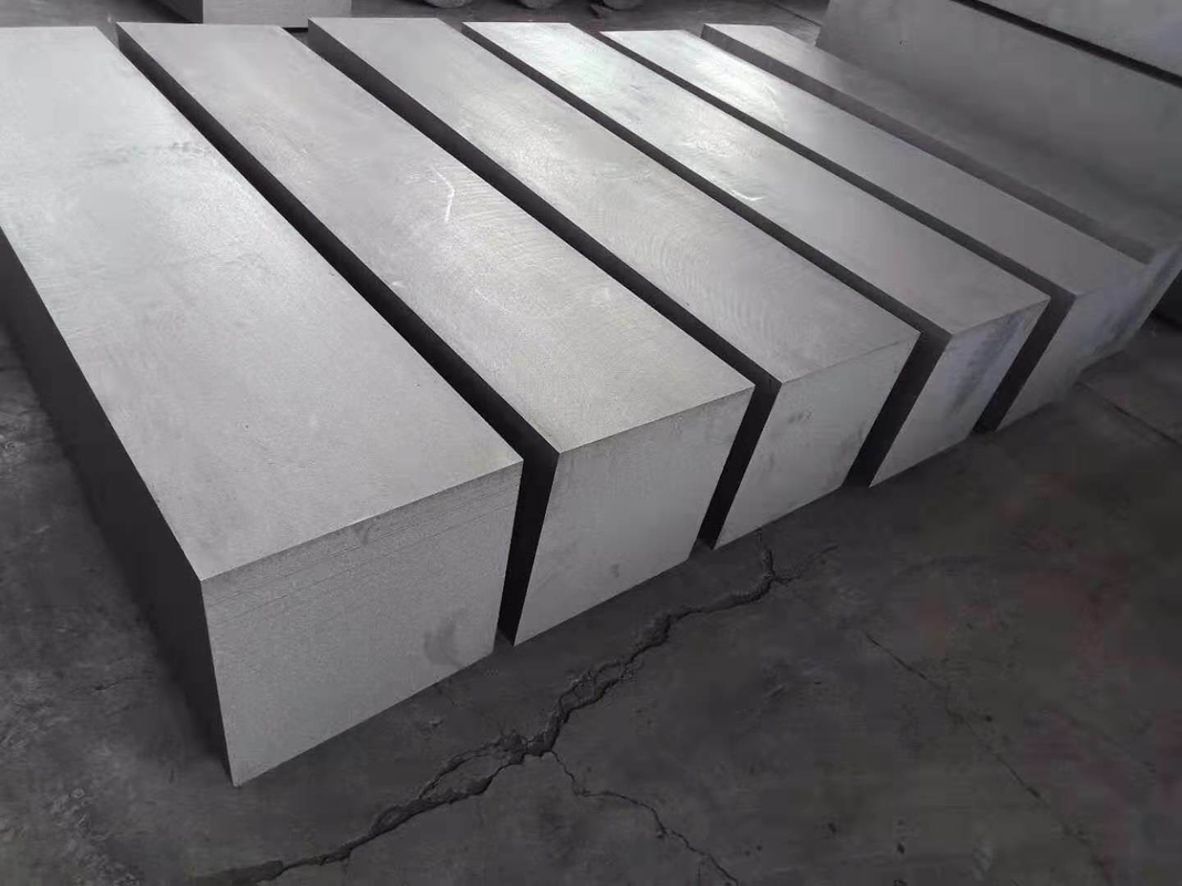 Hohe Dichte isostatischer Graphit für EDM 99%Kohlenstoff 510*410*250 1,85g/cm3 2100*600*510