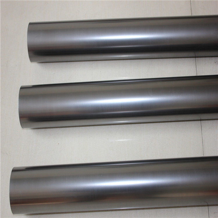 2500 mm Länge Extrudierte Graphitstange 1,75 g Dichte 0,8 mm Dicke Extrudierte Formweise